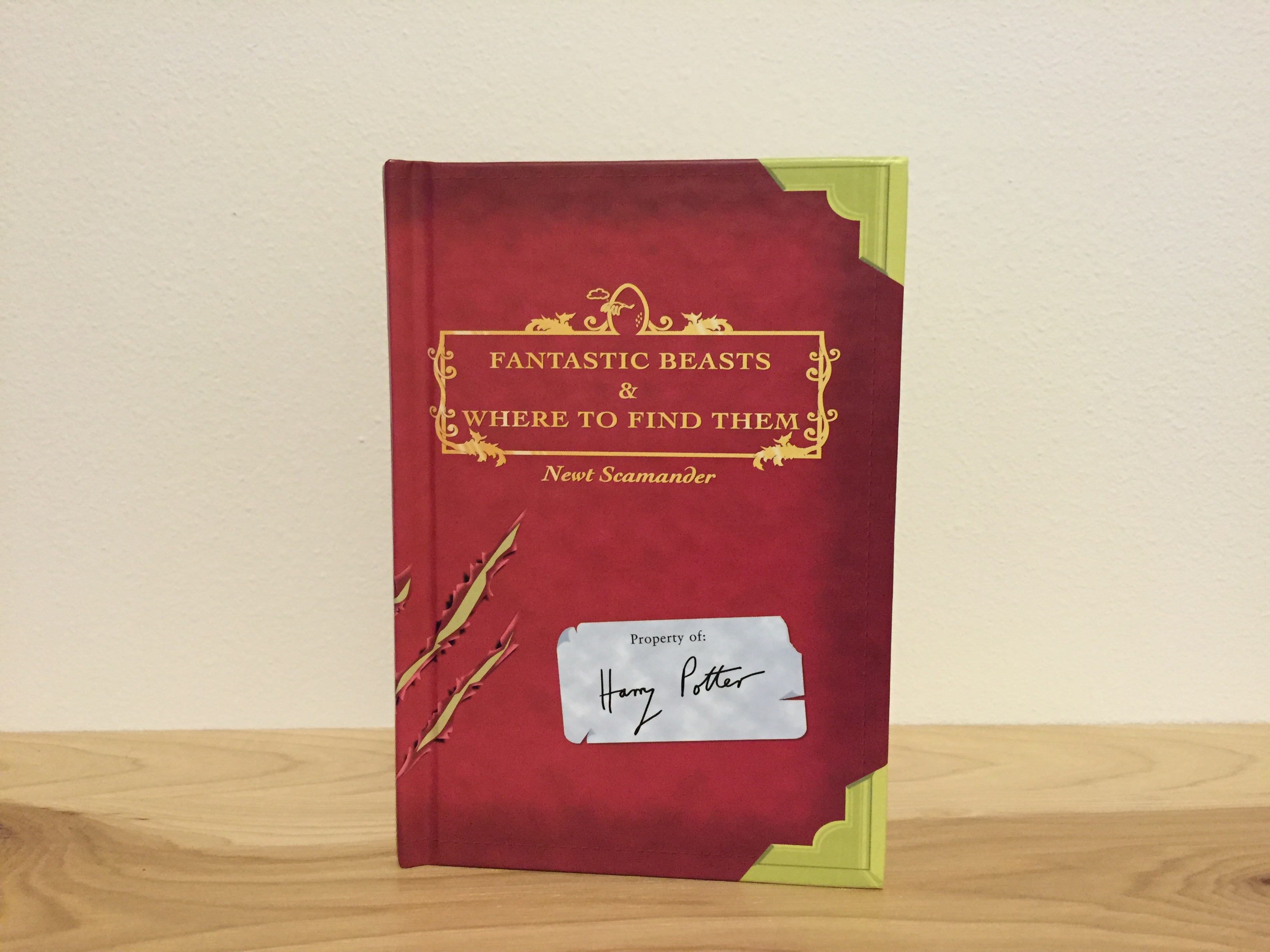 Story in Review: Fantastic Beasts & Where to Find Them by Newt Scamander